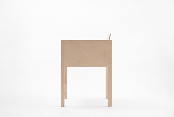 Chair/designed by NISHIKAWA Katsuhito