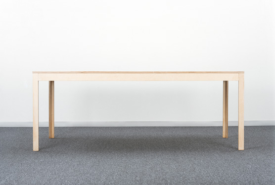 Table/designed by NISHIKAWA Katsuhito